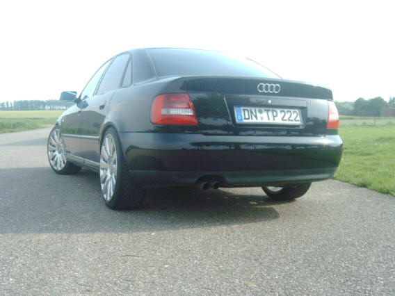 12.jpg (35516 bytes)